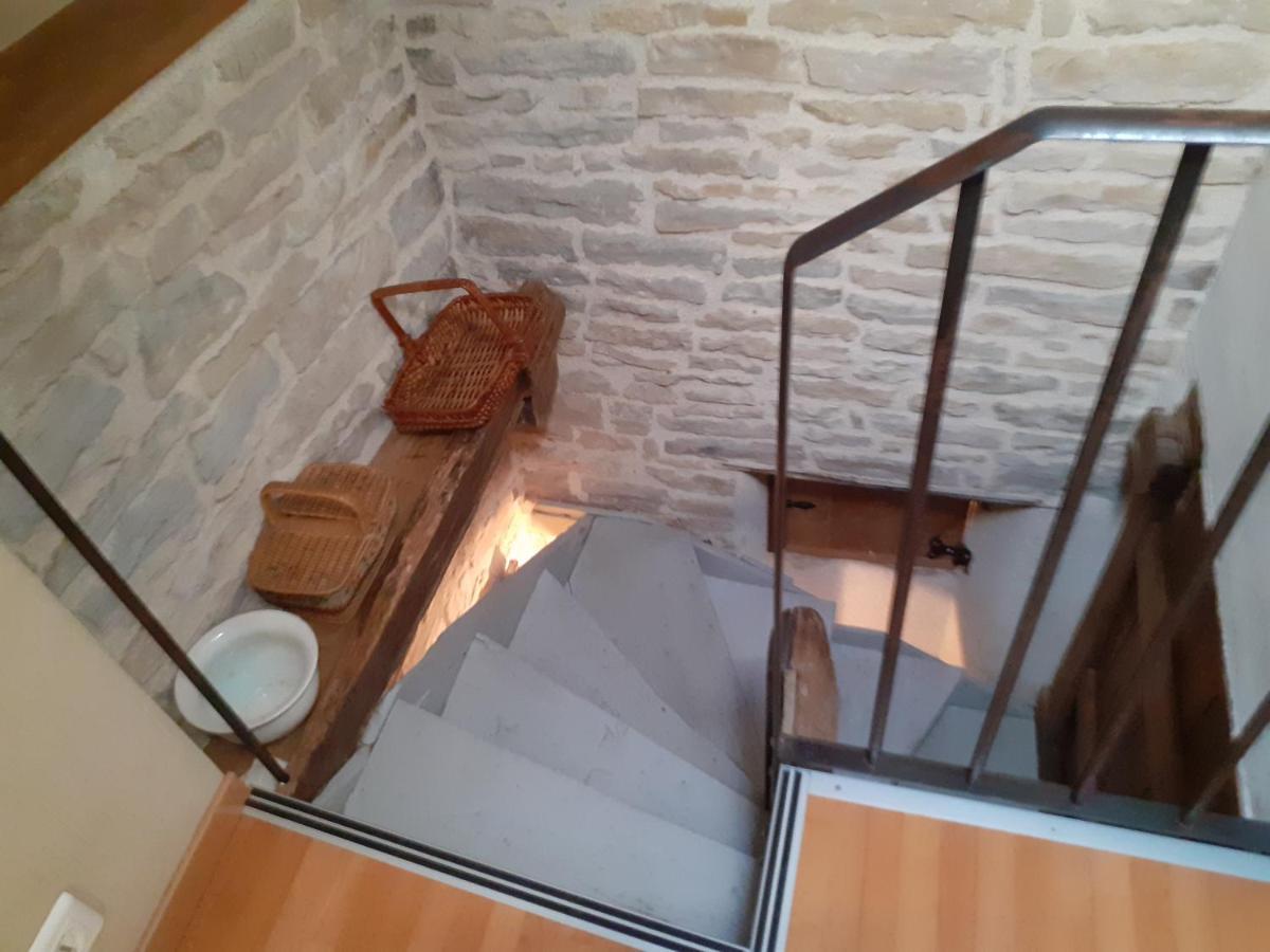 La Petite Sentence de Noyers Extérieur photo