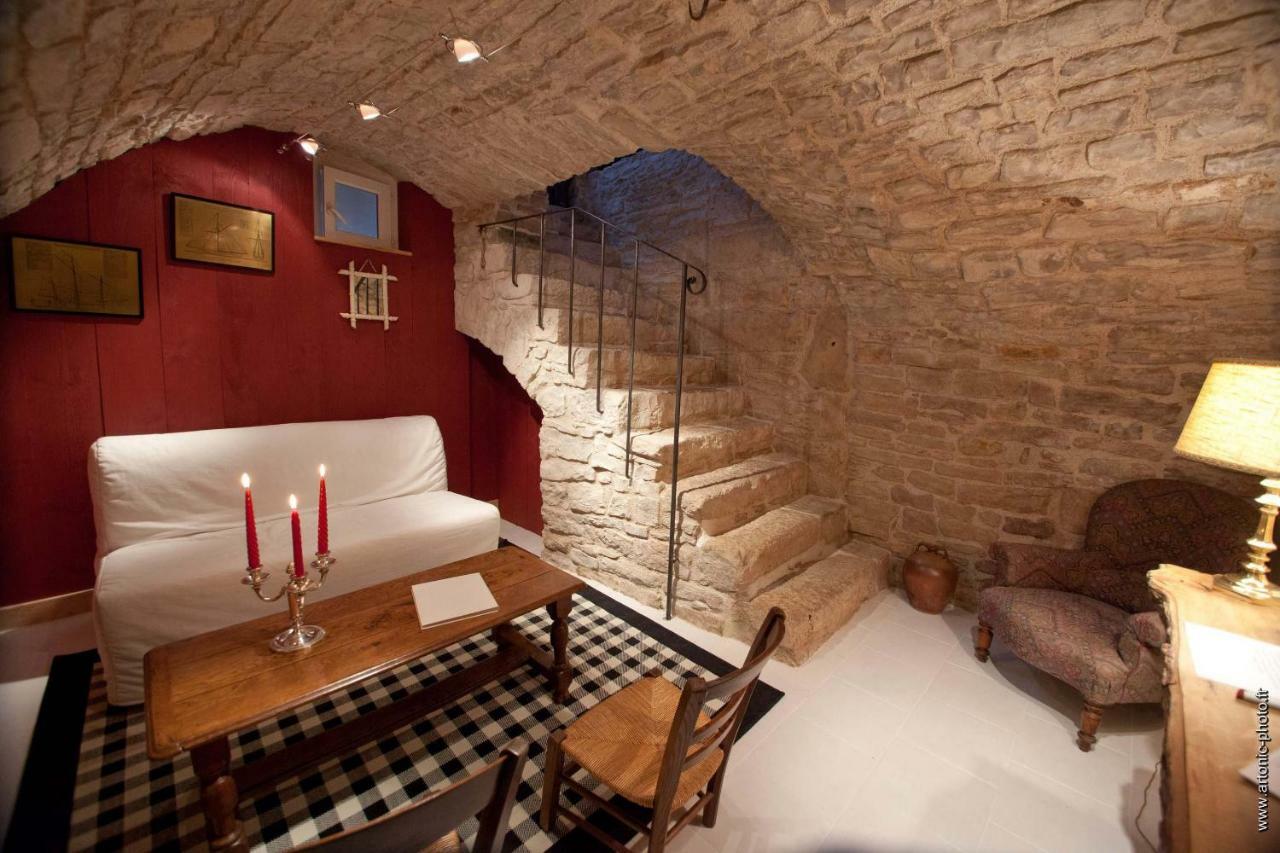 La Petite Sentence de Noyers Extérieur photo